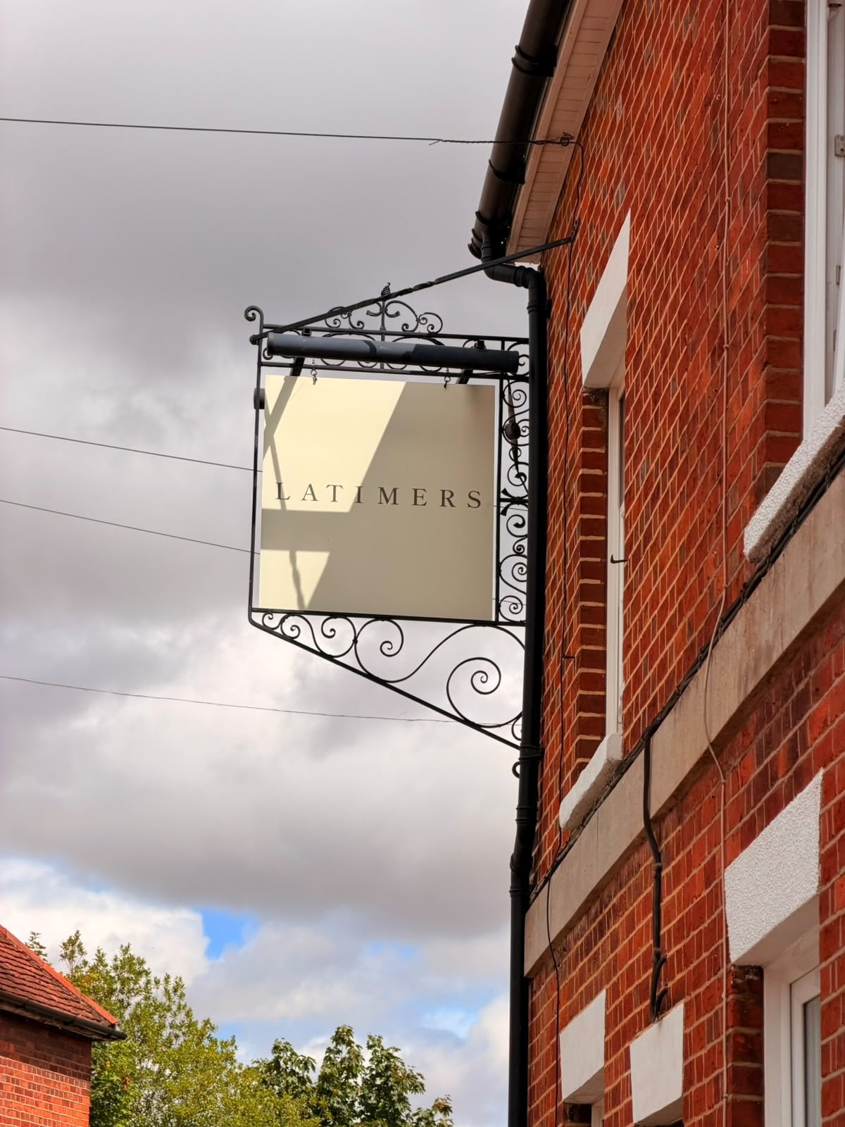The Latimers hanging sign on Latimer Street, Romsey